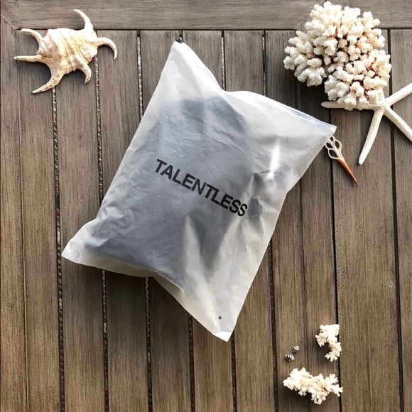 🌴🌼TALENTLESS-COZY SWEATSHIRT HOODIE 🌼🌴 - Picture 4 of 15